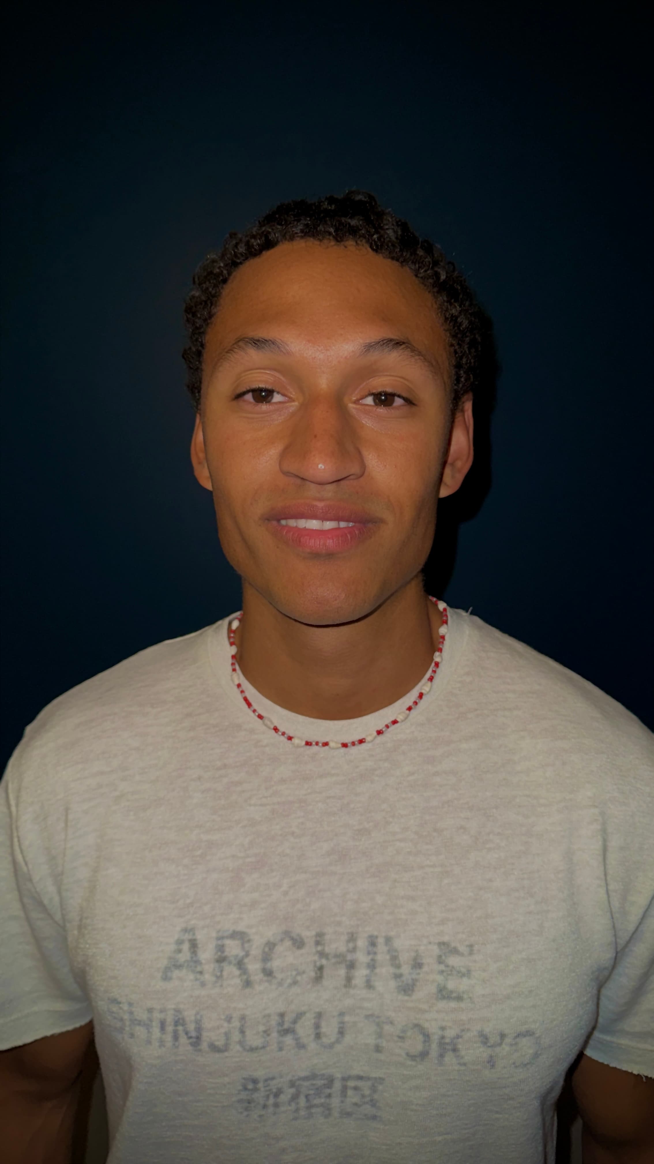 Porträt von Edouard Ananou